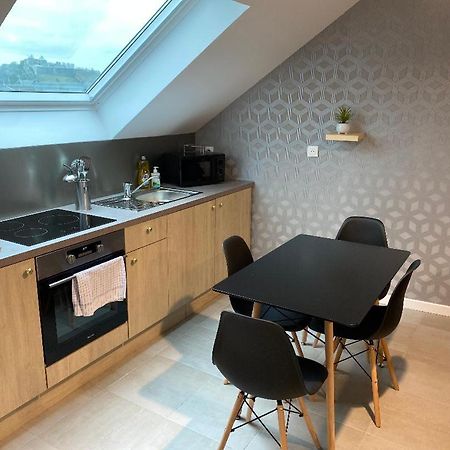 Appartement Chaleureux Wifi Et Parking Gratuit Givet Exterior foto