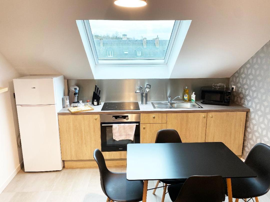 Appartement Chaleureux Wifi Et Parking Gratuit Givet Exterior foto